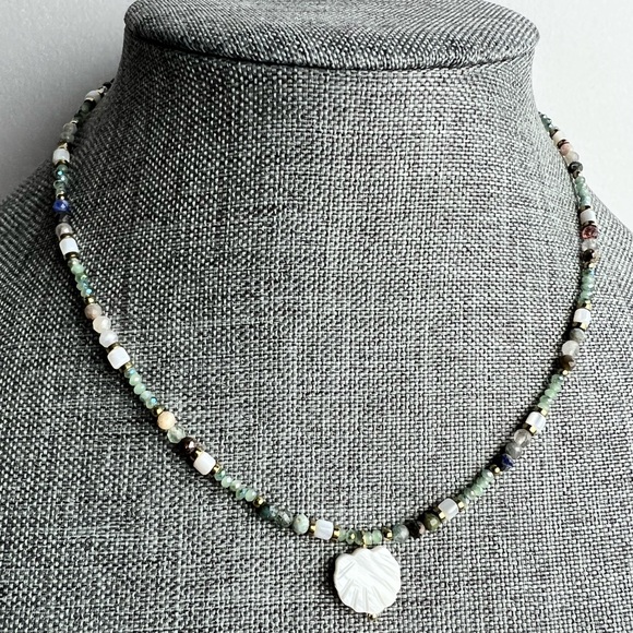 SOLD Bead Necklace Faux Shell Pendant Charm Beach Jewelry seashell beaded neckla - Picture 1 of 15